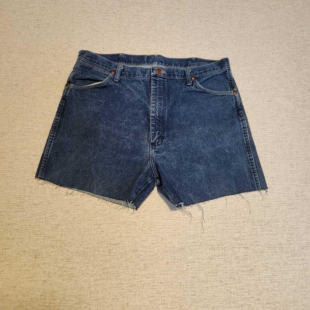 Wrangler Denim Shorts Mens 38 Blue Cut Off Frayed Hem 13MWZPW Dark Wash
